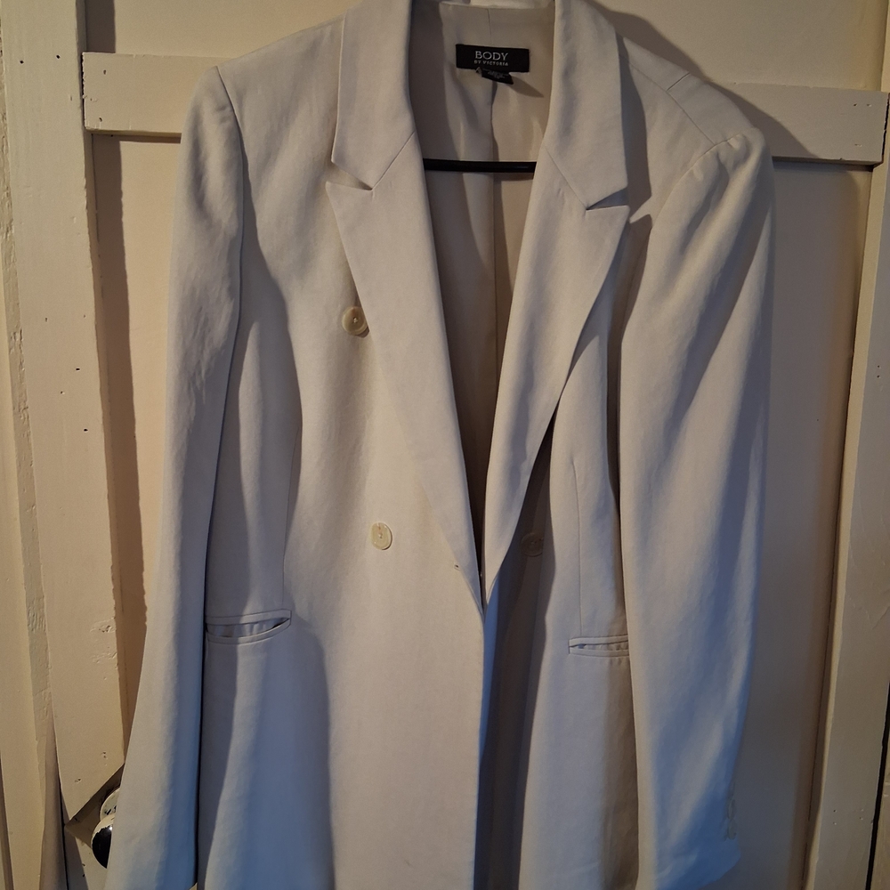BODY by Victoria Ivory Double-Breasted Blazer – Size 14 – Classic 90s Minimal